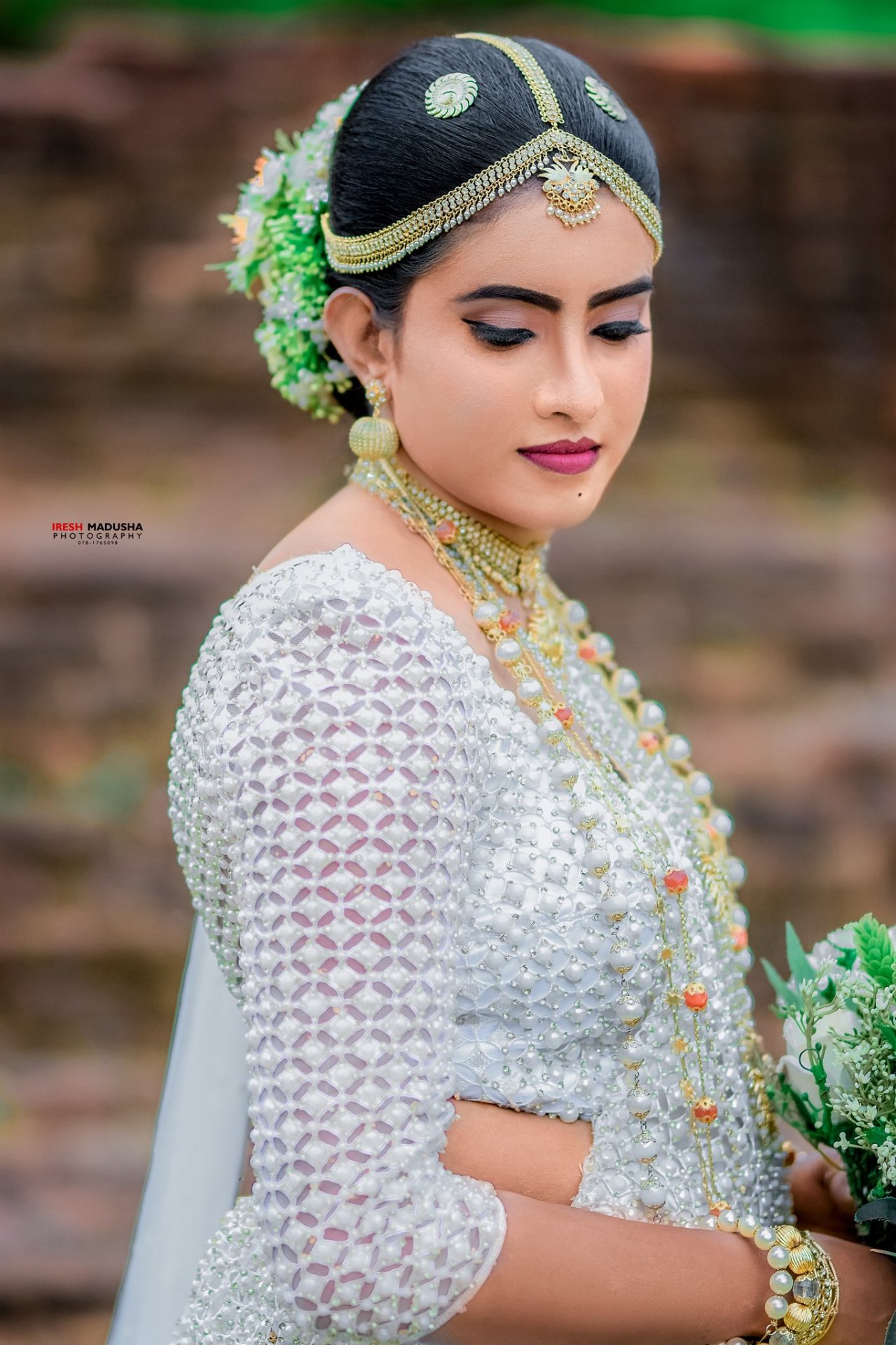 Kandyan bride portrait detail